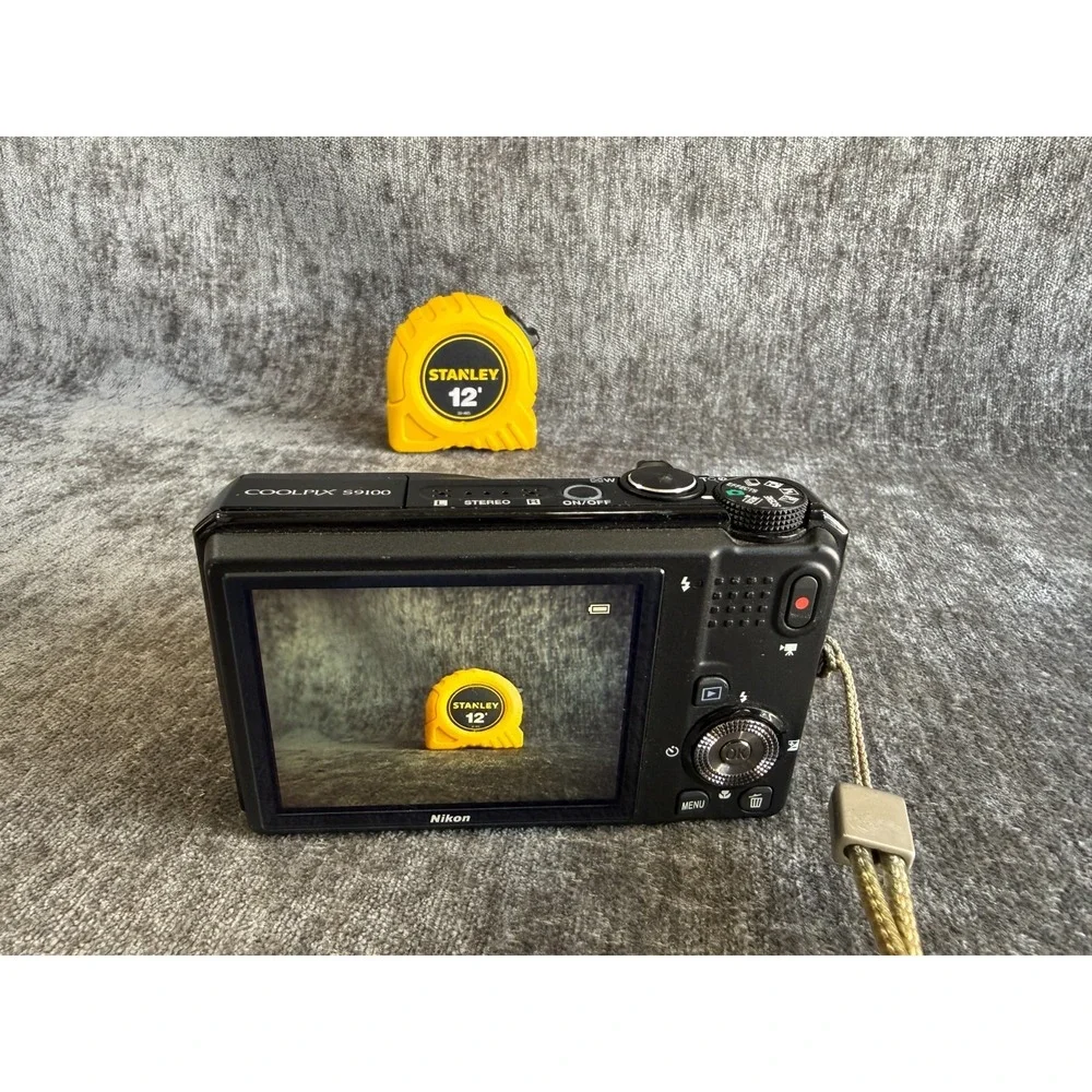 Nikon Coolpix S9100 12.1MP Digital Camera Black Bundle Charger 2 Batteries SD Ca